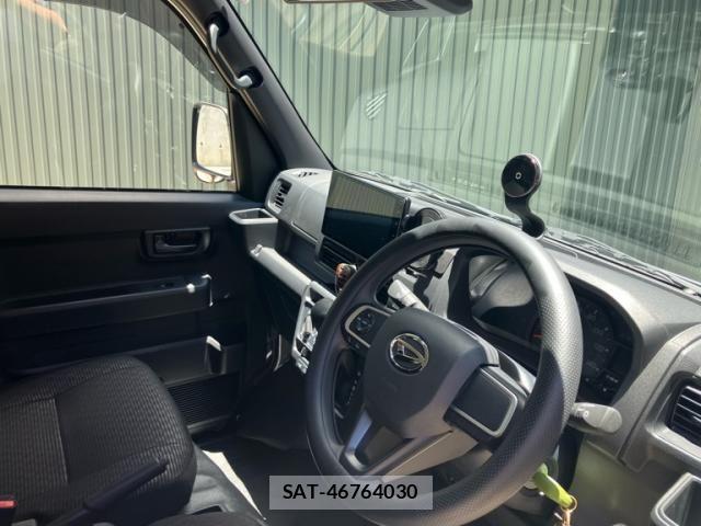 Daihatsu HIJET CARGO 2026-04 7500848-16