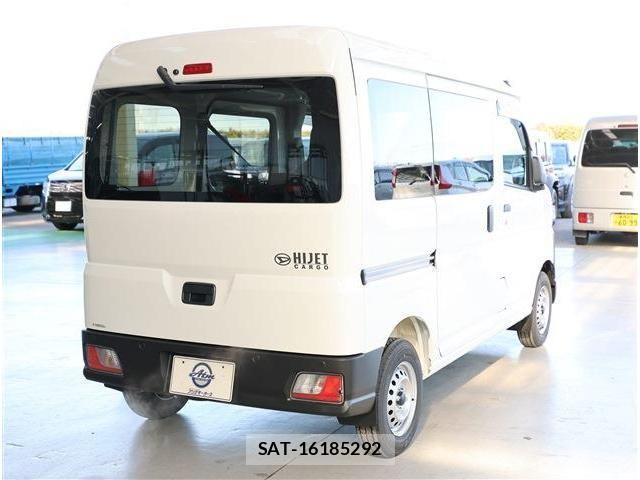 Daihatsu HIJET CARGO 2026-01 7500851-4