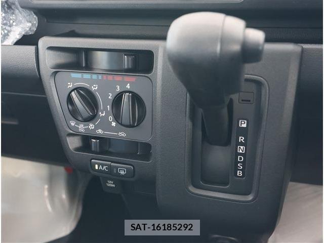 Daihatsu HIJET CARGO 2026-01 7500851-7