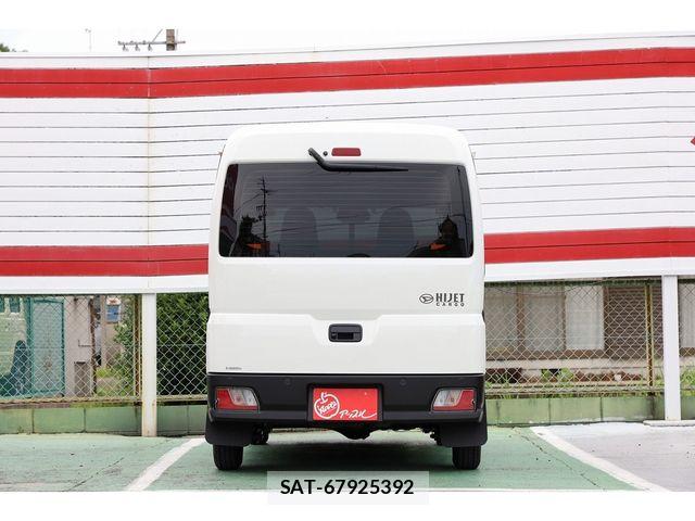 Daihatsu HIJET CARGO 2026-01 7500850-6