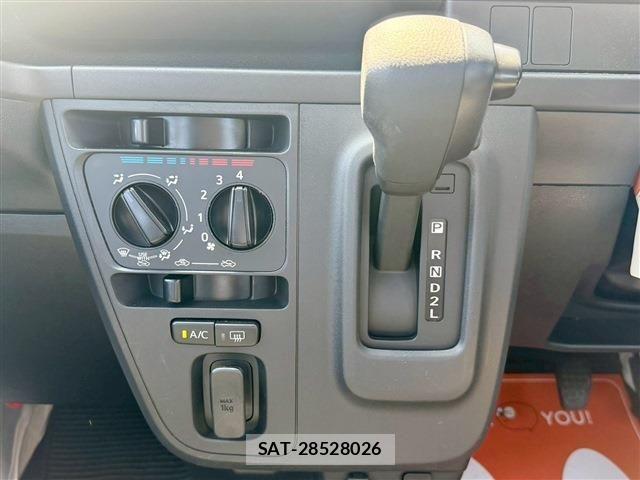 Daihatsu HIJET CARGO 2018-05 7500853-6