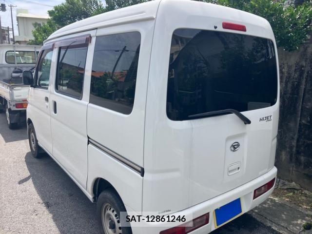 Daihatsu HIJET CARGO 2016-12 7562221-9