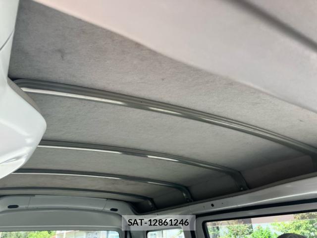 Daihatsu HIJET CARGO 2016-12 7562221-16