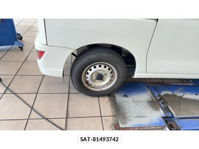 Daihatsu HIJET CARGO 2019-04 7616965-3
