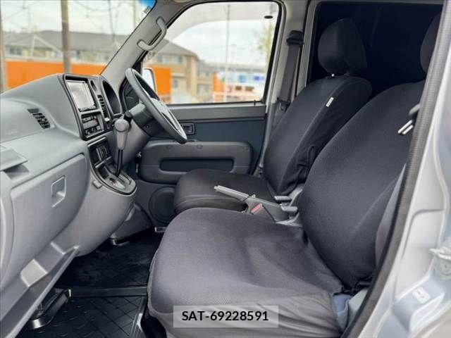 Daihatsu HIJET CARGO 2017-02 7616957-16