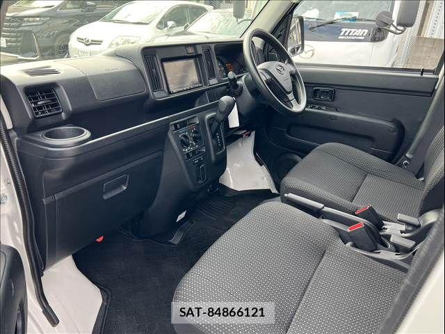 Daihatsu HIJET CARGO 2019-06 7616958-14