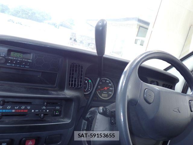 Daihatsu HIJET CARGO 2004-05 7723943-13