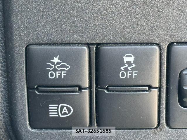 Daihatsu HIJET CARGO 2021-06 7961969-23