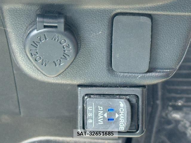Daihatsu HIJET CARGO 2021-06 7961969-25