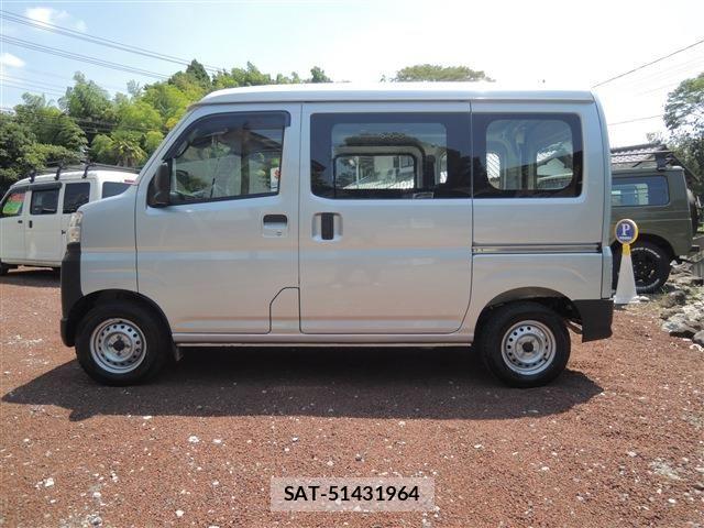 Daihatsu HIJET CARGO 2022-05 7979420-7