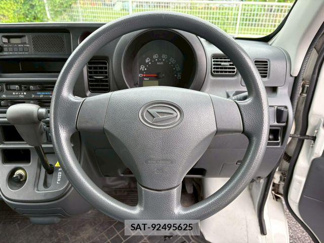 Daihatsu HIJET CARGO 2015-12 7979426-14