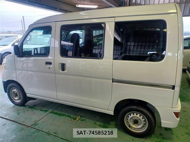 Daihatsu HIJET CARGO 2019-07 7979424-3