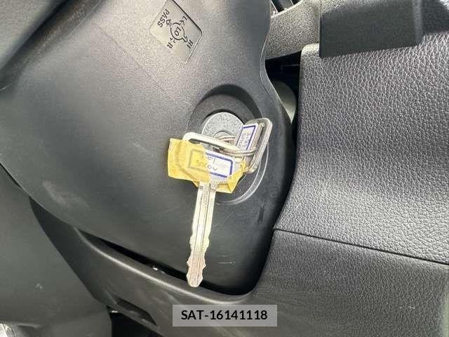 Daihatsu HIJET CARGO 2022-07 8035899-11