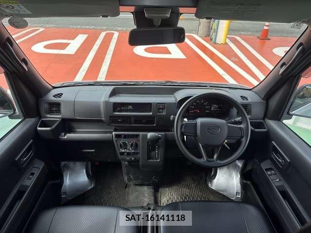 Daihatsu HIJET CARGO 2022-07 8035899-4