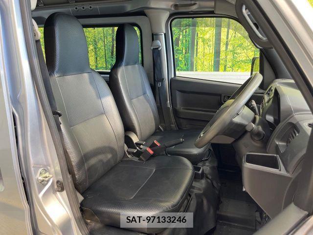 Daihatsu HIJET CARGO 2022-07 8035901-6