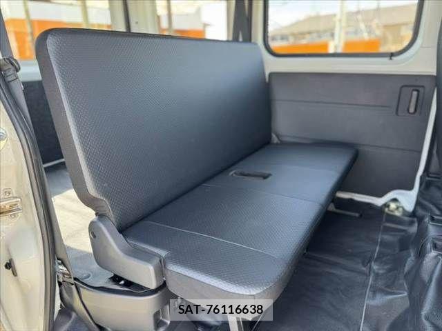 Daihatsu HIJET CARGO 2024-11 8073970-17
