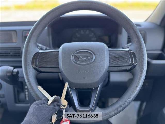Daihatsu HIJET CARGO 2024-11 8073970-5