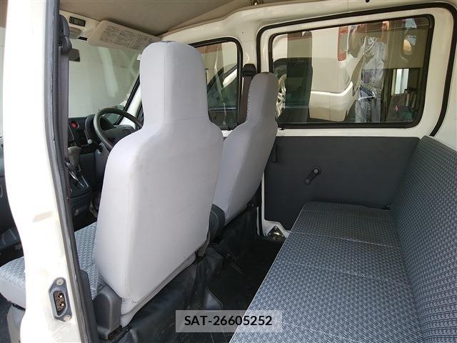 Daihatsu HIJET CARGO 2011-09 8073974-15