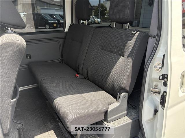 Daihatsu HIJET CARGO 2018-07 8073972-18