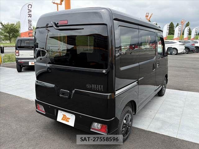 Daihatsu HIJET CARGO 2026-04 8130471-12