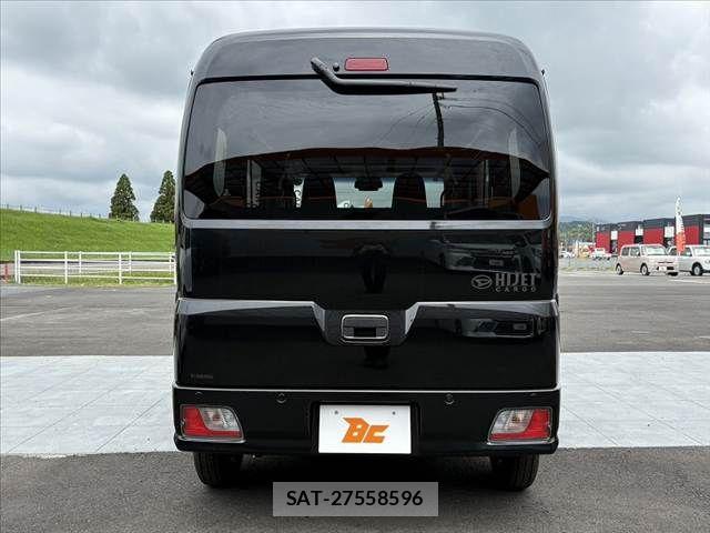 Daihatsu HIJET CARGO 2026-04 8130471-13