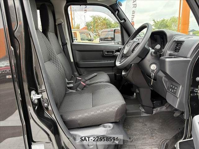 Daihatsu HIJET CARGO 2026-04 8130471-15