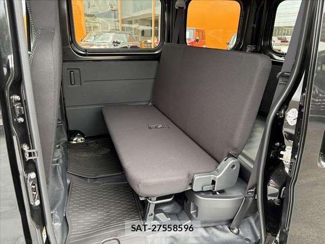 Daihatsu HIJET CARGO 2026-04 8130471-18