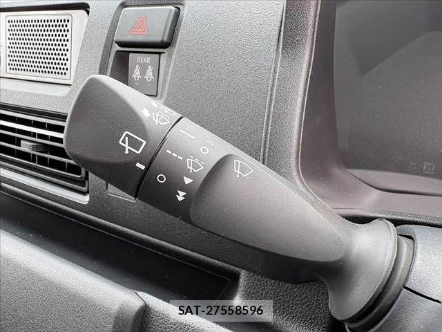 Daihatsu HIJET CARGO 2026-04 8130471-27