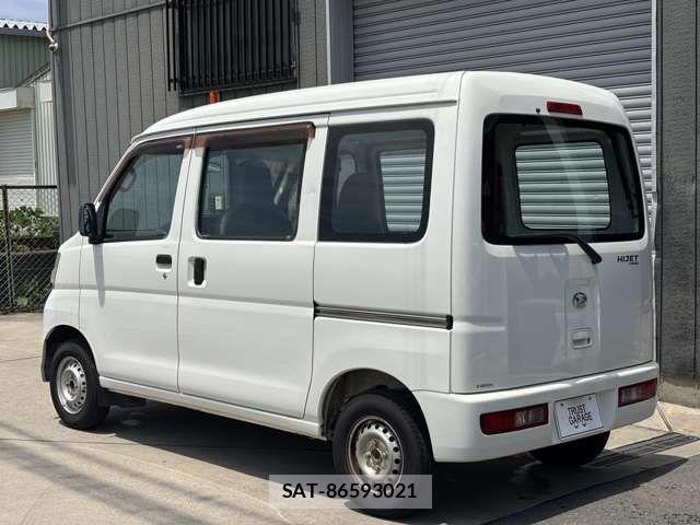 Daihatsu HIJET CARGO 2017-12 8130472-6