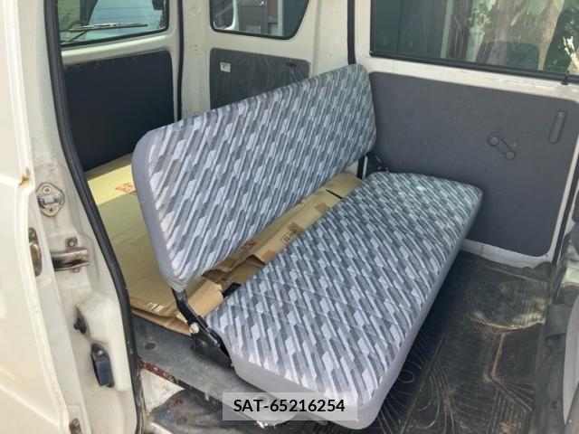 Daihatsu HIJET CARGO 2004-12 8130480-11