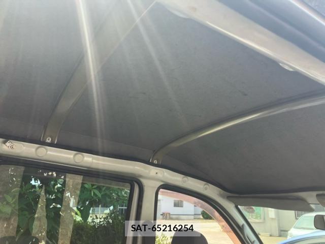 Daihatsu HIJET CARGO 2004-12 8130480-12