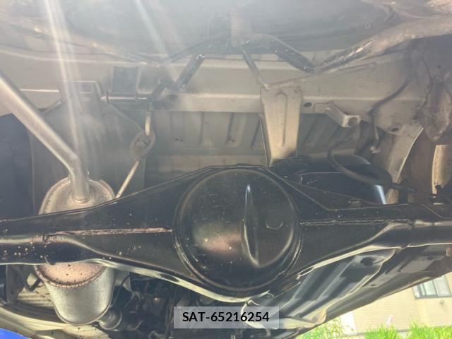 Daihatsu HIJET CARGO 2004-12 8130480-15