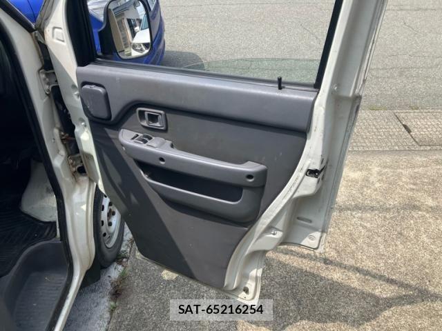 Daihatsu HIJET CARGO 2004-12 8130480-6