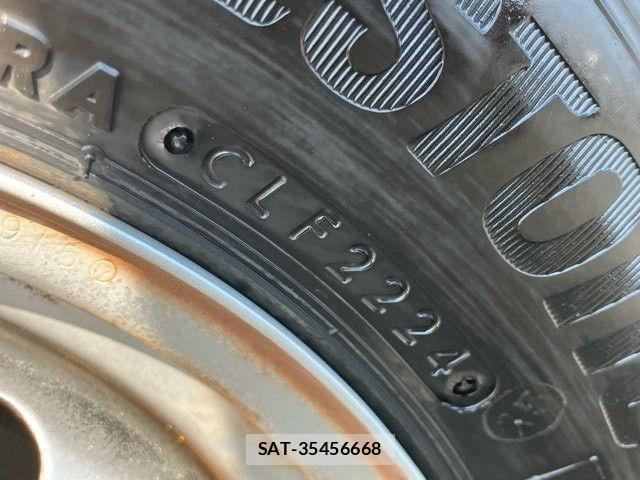 Daihatsu HIJET CARGO 2015-10 8207821-27