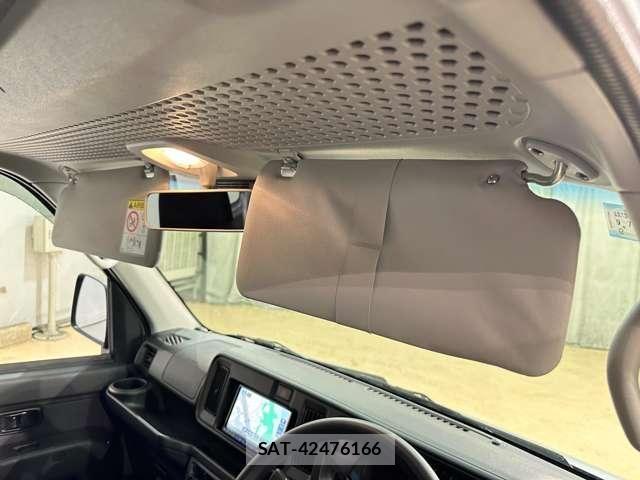 Daihatsu HIJET CARGO 2019-07 8207815-24