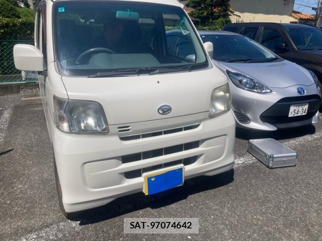 Daihatsu HIJET CARGO 2012-04 8207822-1