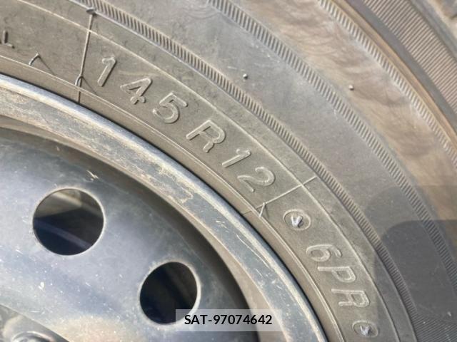 Daihatsu HIJET CARGO 2012-04 8207822-4
