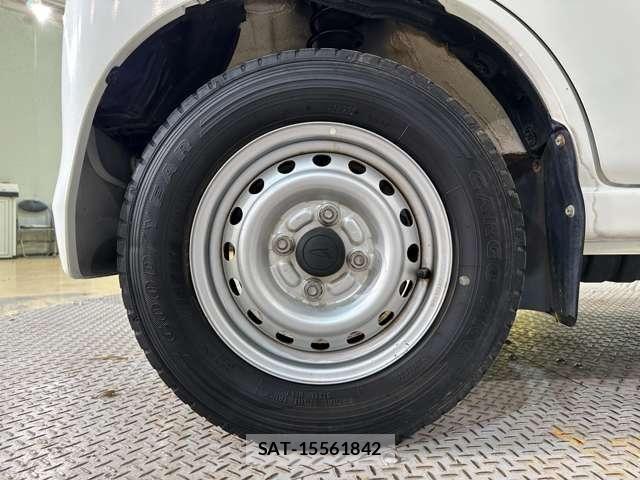 Daihatsu HIJET CARGO 2017-03 8207817-23