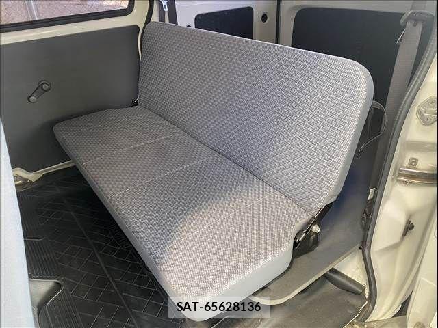 Daihatsu HIJET CARGO 2014-04 8207820-14