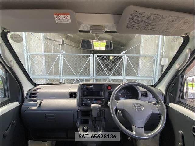 Daihatsu HIJET CARGO 2014-04 8207820-19
