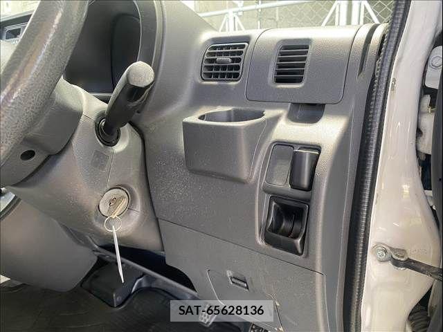 Daihatsu HIJET CARGO 2014-04 8207820-21