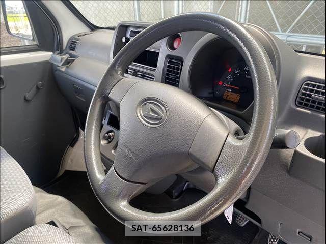 Daihatsu HIJET CARGO 2014-04 8207820-22