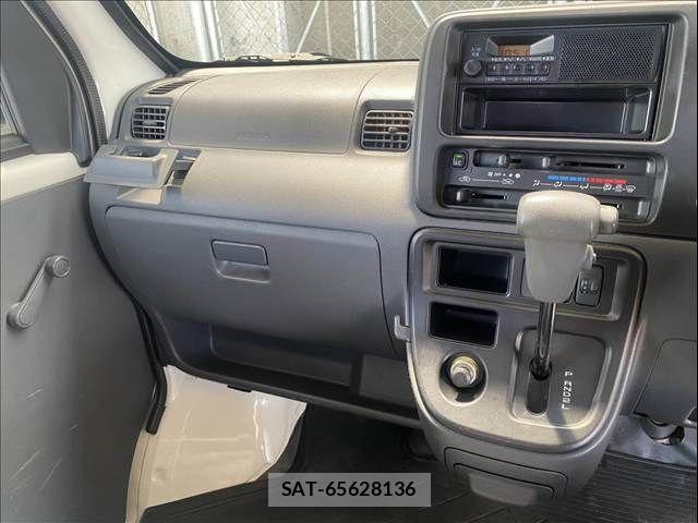 Daihatsu HIJET CARGO 2014-04 8207820-24