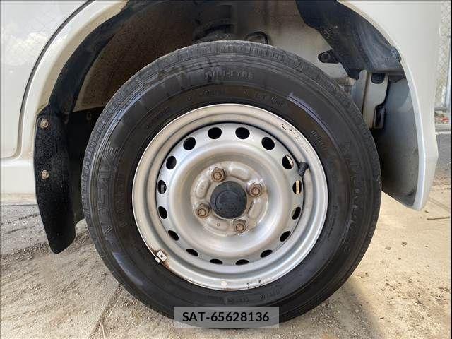 Daihatsu HIJET CARGO 2014-04 8207820-8