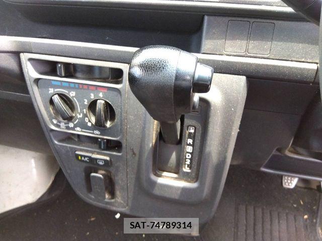 Daihatsu HIJET CARGO 2021-12 8230287-9