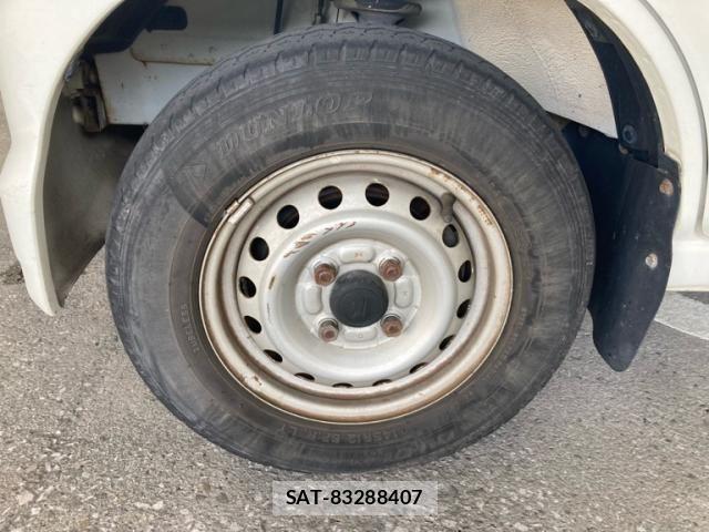 Daihatsu HIJET CARGO 2005-03 8230288-9