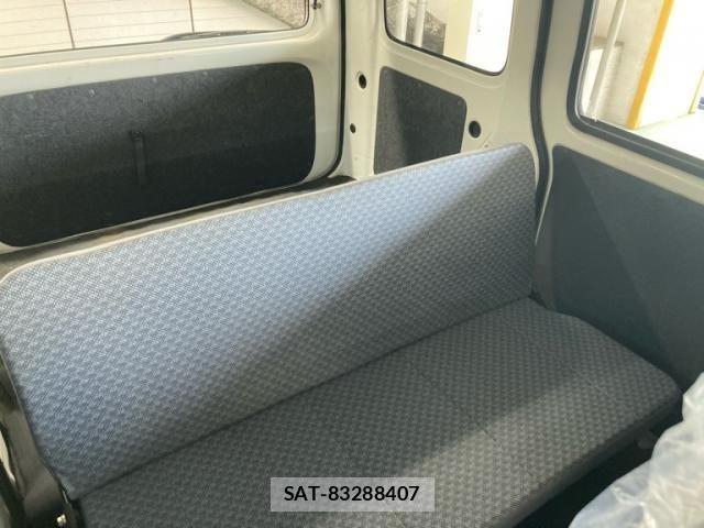 Daihatsu HIJET CARGO 2005-03 8230288-11