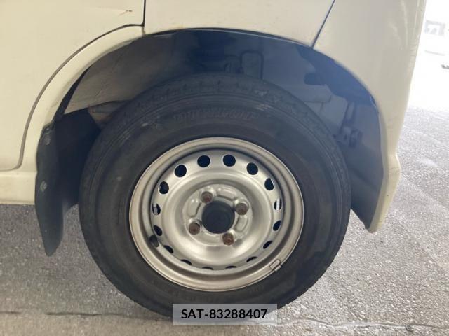 Daihatsu HIJET CARGO 2005-03 8230288-6
