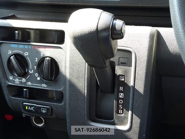 Daihatsu HIJET CARGO 2022-05 8245382-8