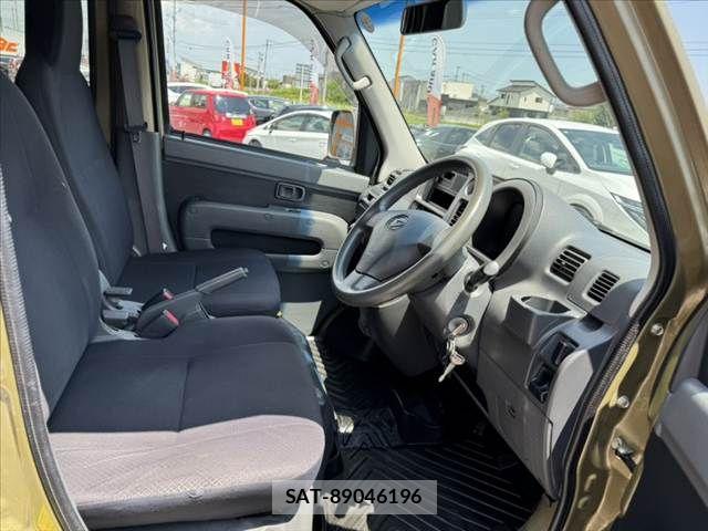 Daihatsu HIJET CARGO 2015-04 8245385-15